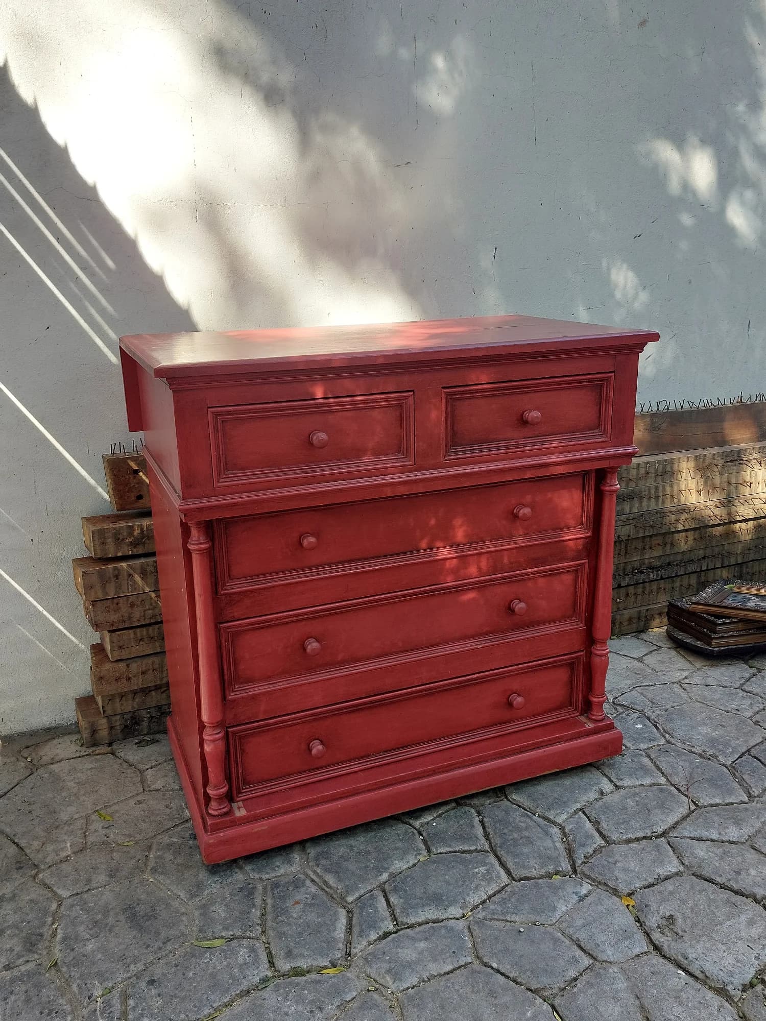 Cómoda chilena - Image 1